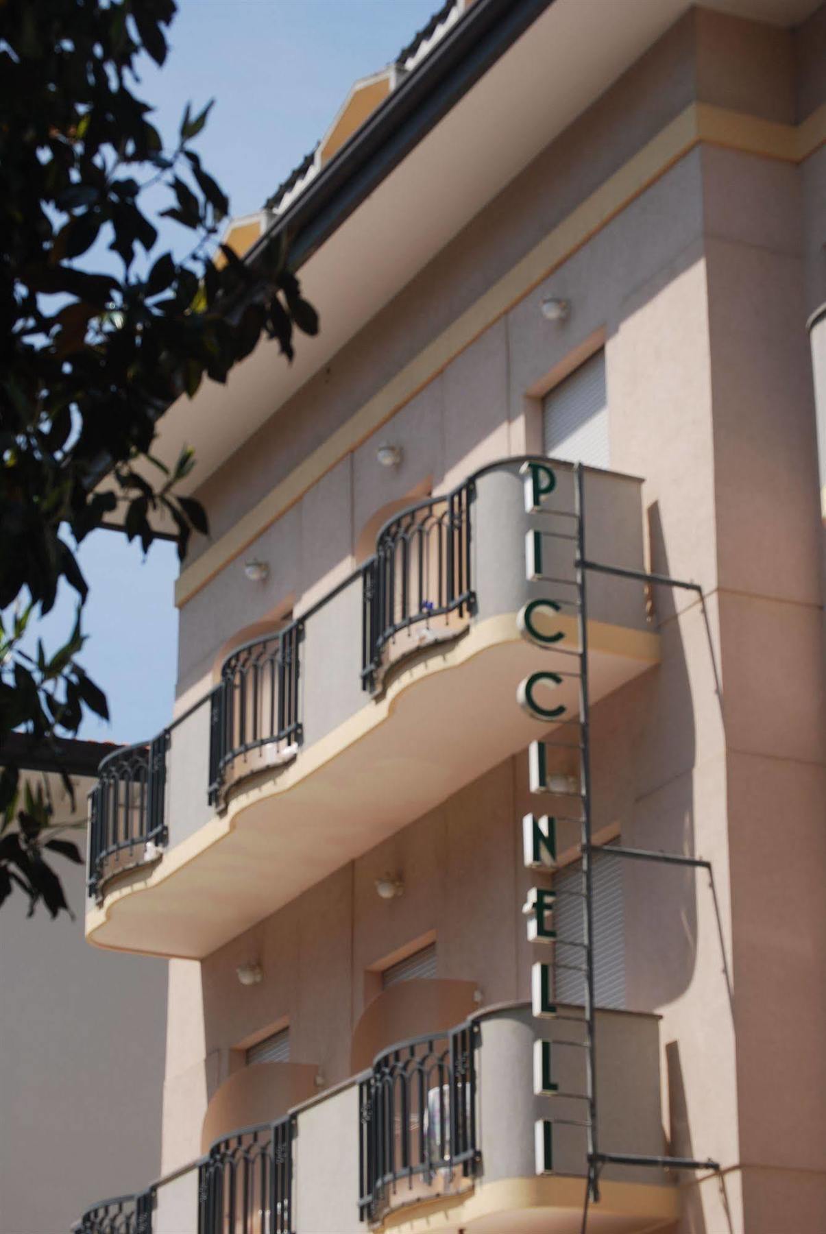 Hotel Piccinelli Rimini Buitenkant foto